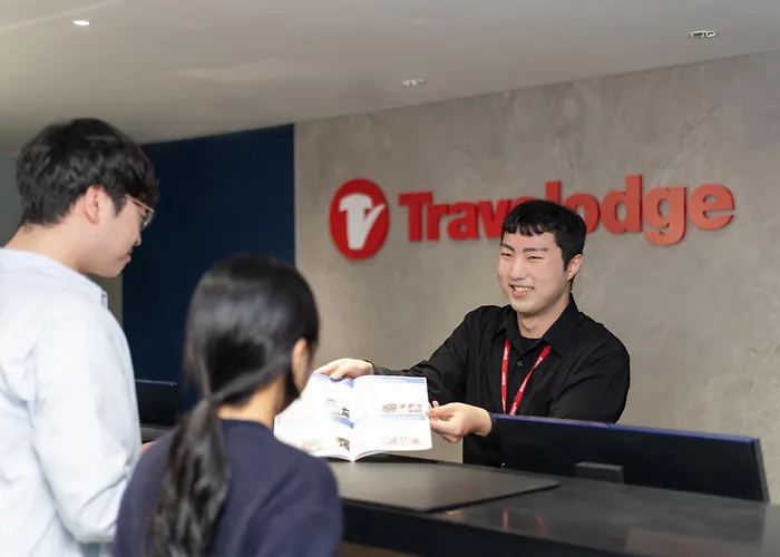 Travelodge Myeongdong Namsan 3*
