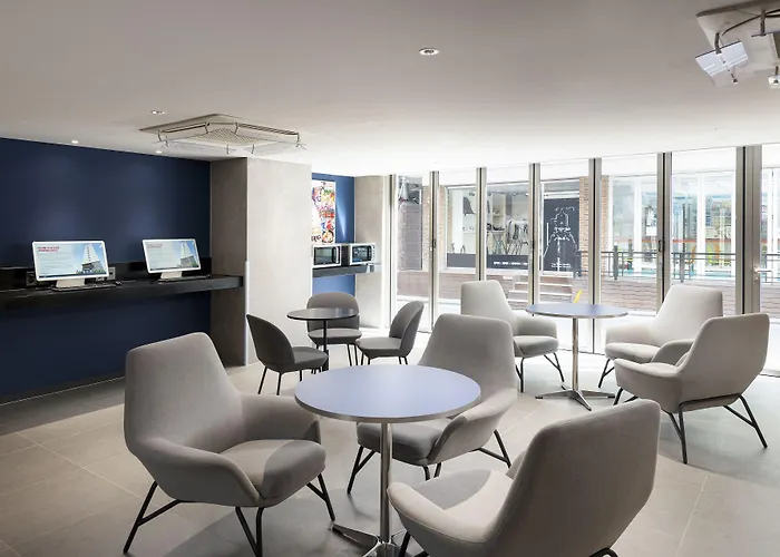 Travelodge Myeongdong Namsan 3*
