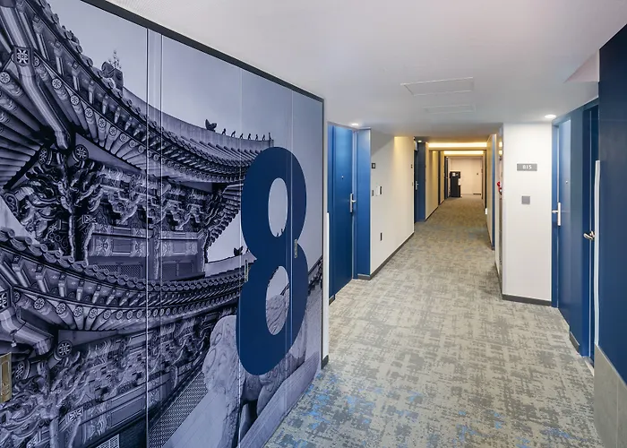 Travelodge Myeongdong Namsan Hotel 3*