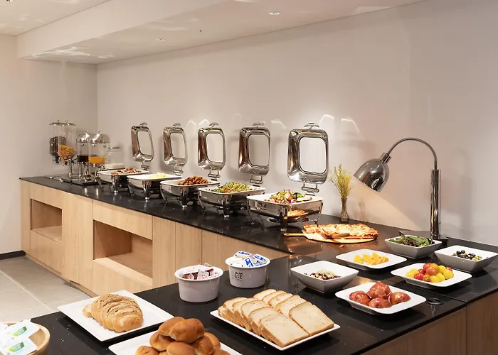 Travelodge Myeongdong Namsan 3*