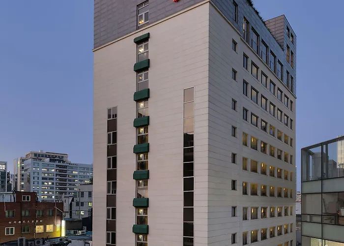 Travelodge Myeongdong Namsan Hotel