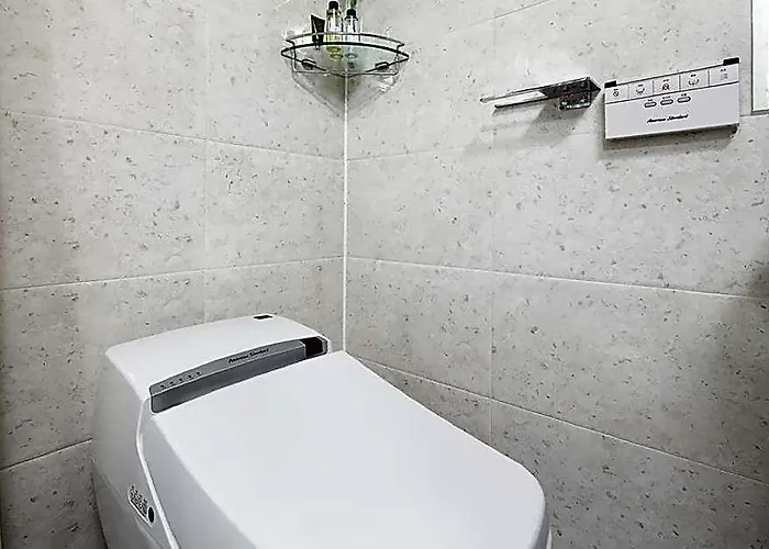 Travelodge Myeongdong Namsan Hotel Seoul